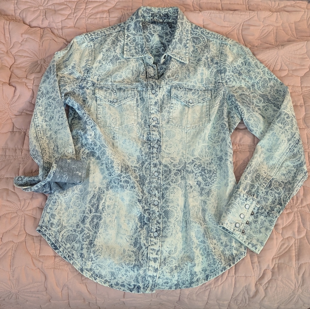 UNIQUE Buffalo denim shacket!